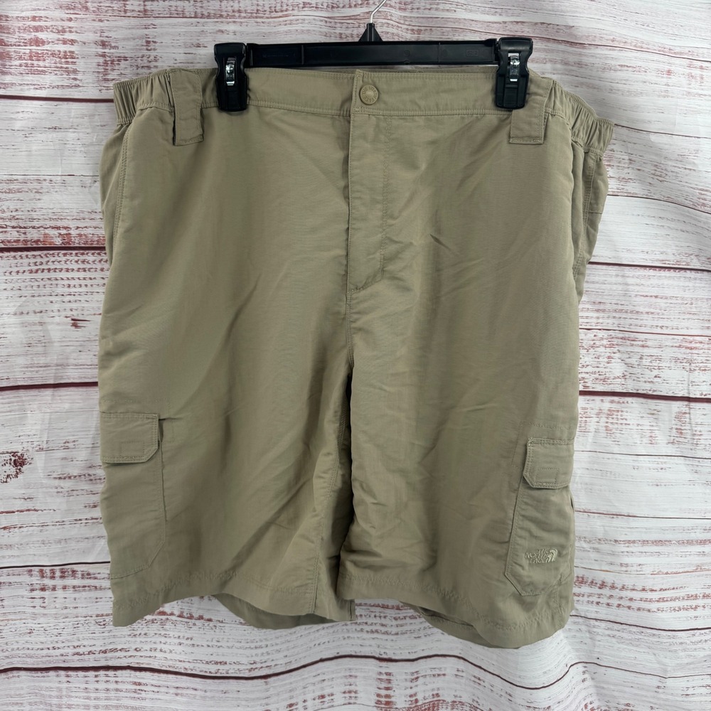 The North Face Shorts Mens 2XL Khaki Nylon Cargo‎ Hiking Performance Utility